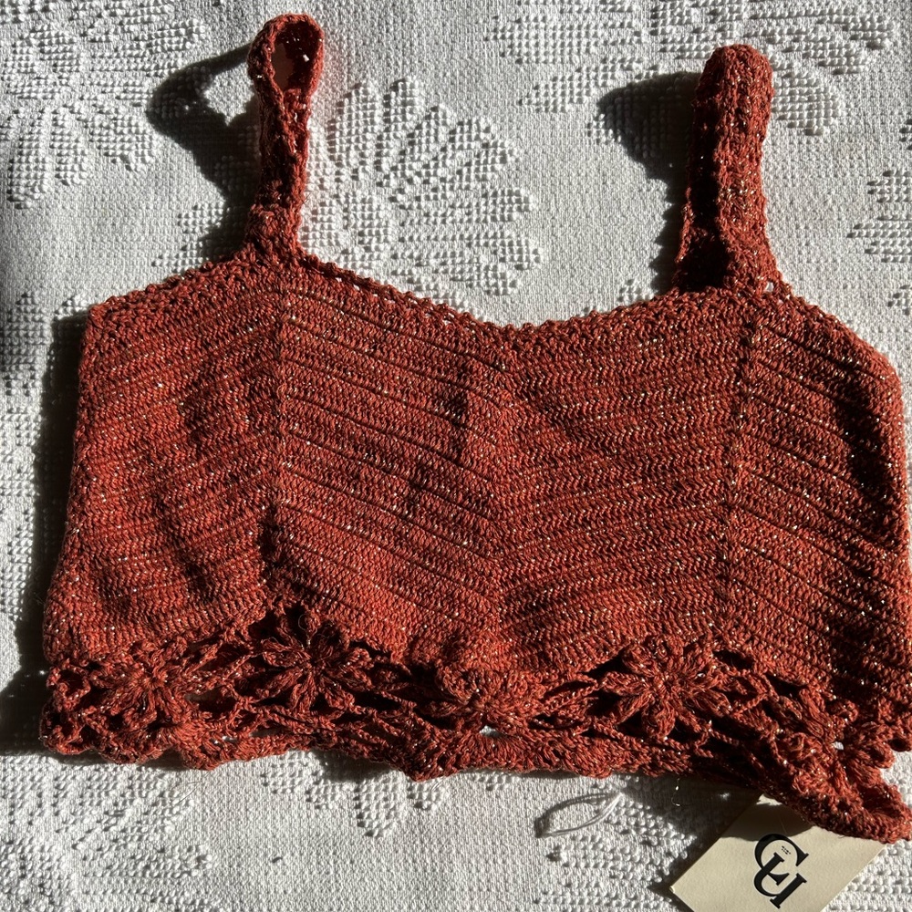 NWT Chasing Unicorns Cat’s in the Cradle crochet top